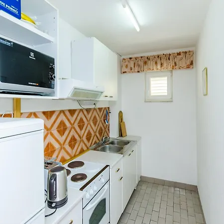 Apartamento Bind - Basic Double With Patio And Garden View R3