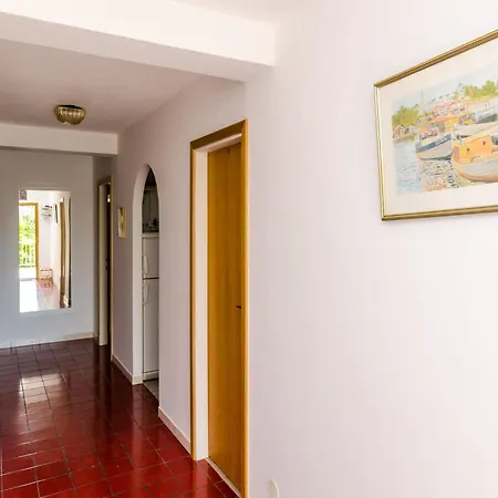 Appartamento Bind - Basic Double With Patio And Garden View R3 *