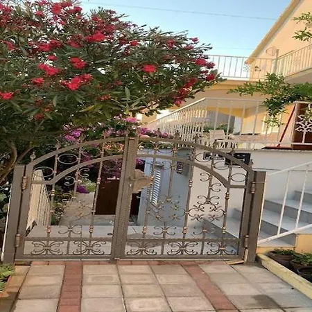Bind - Basic Double With Patio And Garden View R3 Cavtat