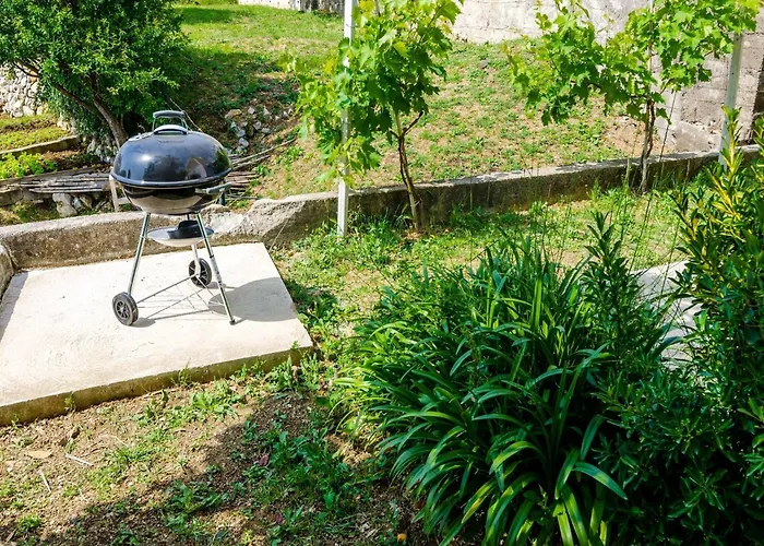 아파트 Bind - Basic Double With Patio And Garden View R3